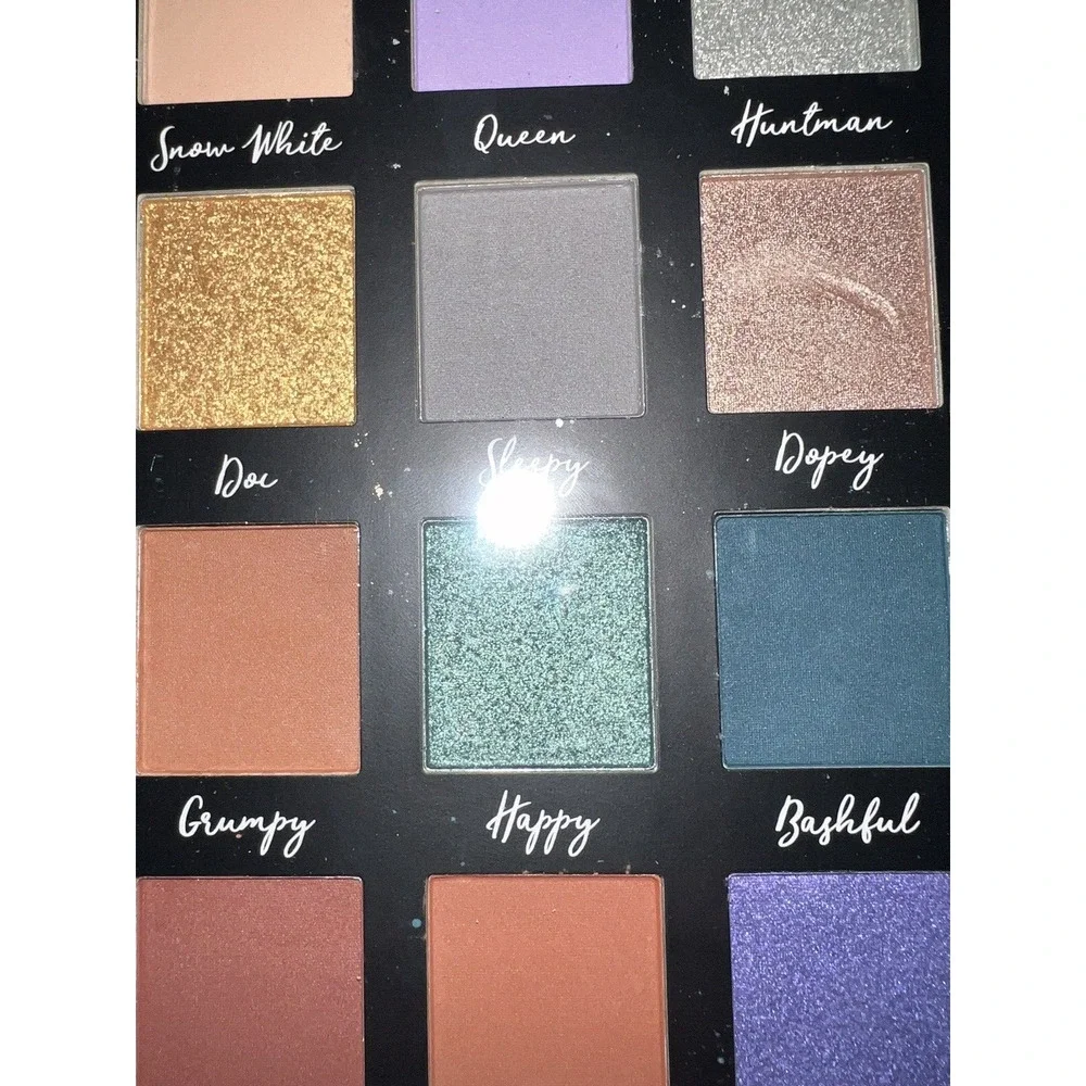 Disney Snow White Eyeshadow Palette--12 Shades--Brand New